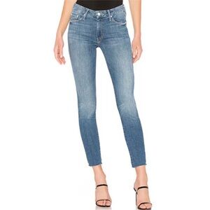 Mother High Waisted Looker Ankle Fray Size 29 in “One Smart Cookie” EUC